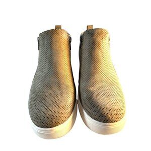 Time and Tru Boots/Shoes Womens Size 9.5 Seude Look Brown Small Flaws Size 9.5